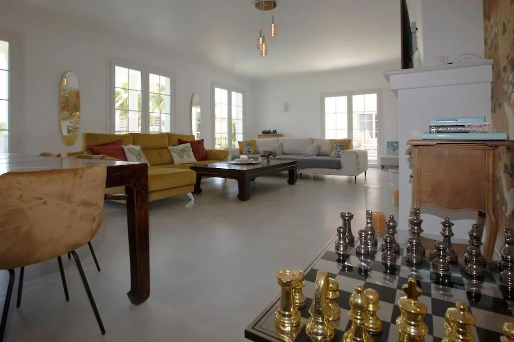 R35 Spacious Private Villa&Pool Marbella 0*,  Espanha