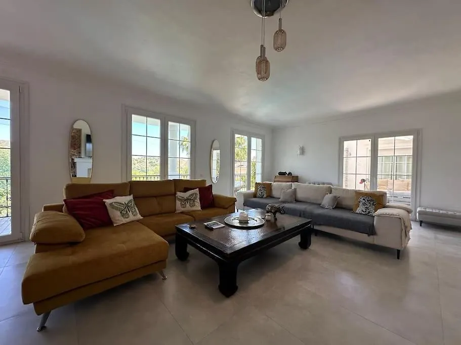 R35 Spacious Private Villa&Pool Marbella 0*,